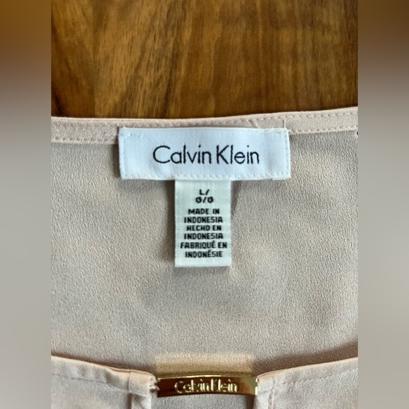 Calvin Klein. Shirt - Picture 3 of 3